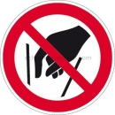 Verbotsschilder: Hineinfassen verboten nach ISO 7010 (P 015)